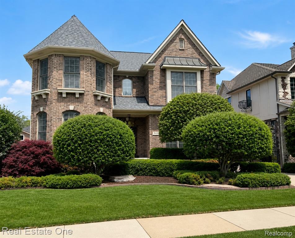 306 Woodward Avenue, Rochester, MI 48307