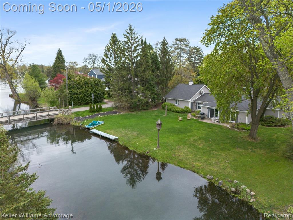 2630 Warner Drive, West Bloomfield, MI 48324 — front exterior