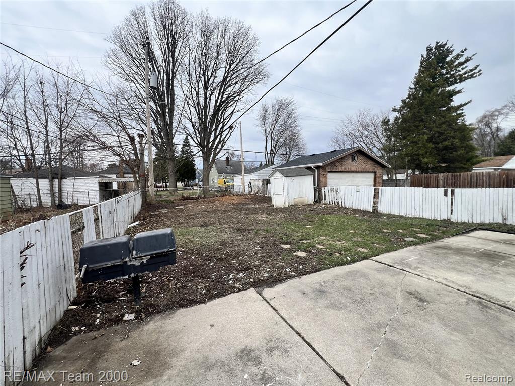 7639 Faust Avenue, Detroit, MI 48228 — Photo 6