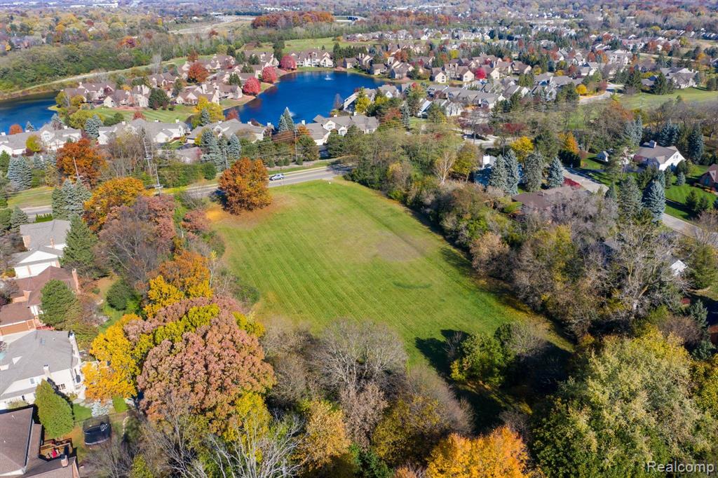 700 E SQUARE LAKE Road, Bloomfield Hills, MI 48304 — Photo 10