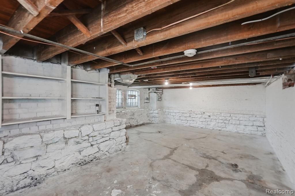 255 Poplar Street, Wyandotte, MI 48192 — Photo 26