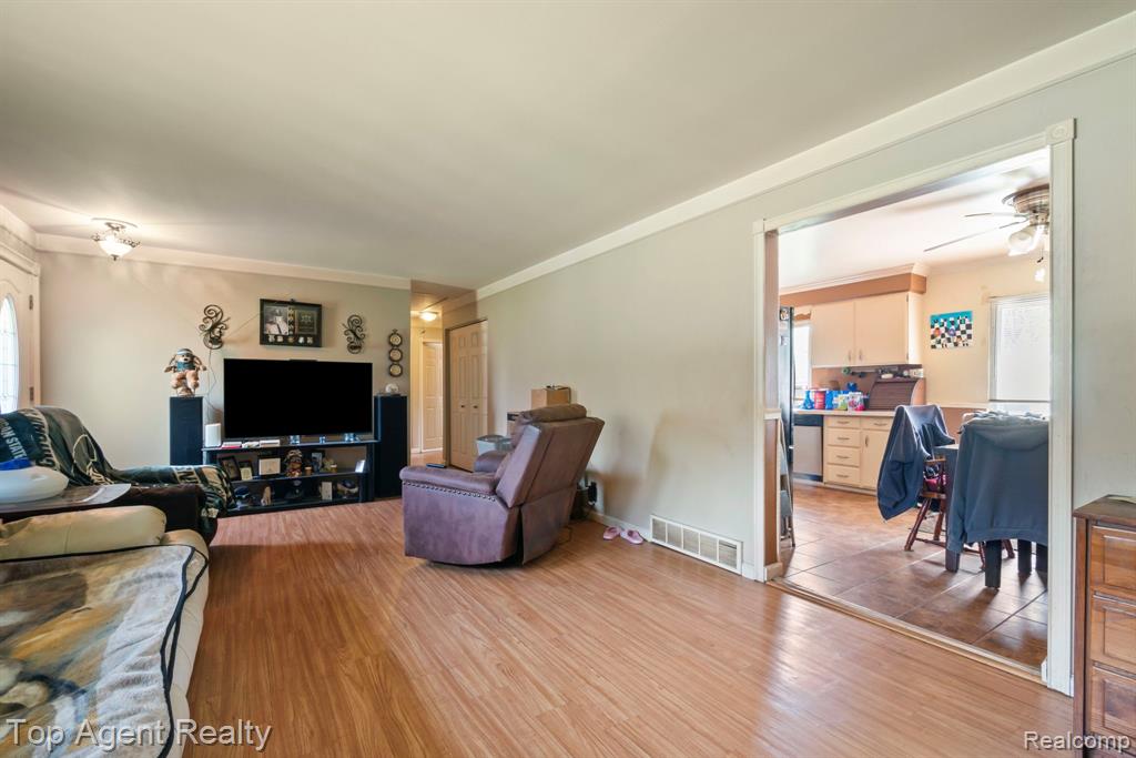 54951 Ridge Road, New Baltimore, MI 48047 — Photo 22