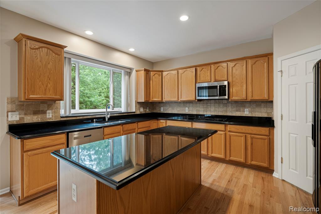 50353 Livingston Drive, Northville, MI — Photo 21