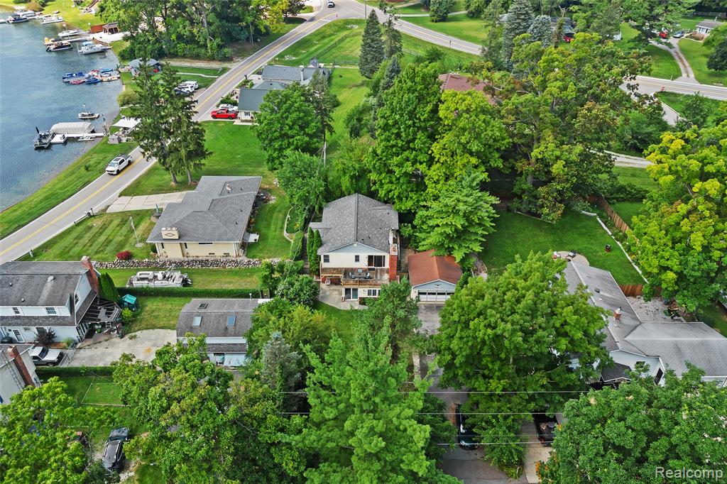 9044 Kemper Drive, South Lyon, MI 48178 — Photo 35