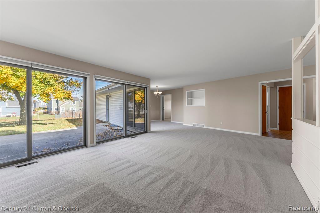 446 LINDEN Court, Saline, MI 48176 — Photo 8