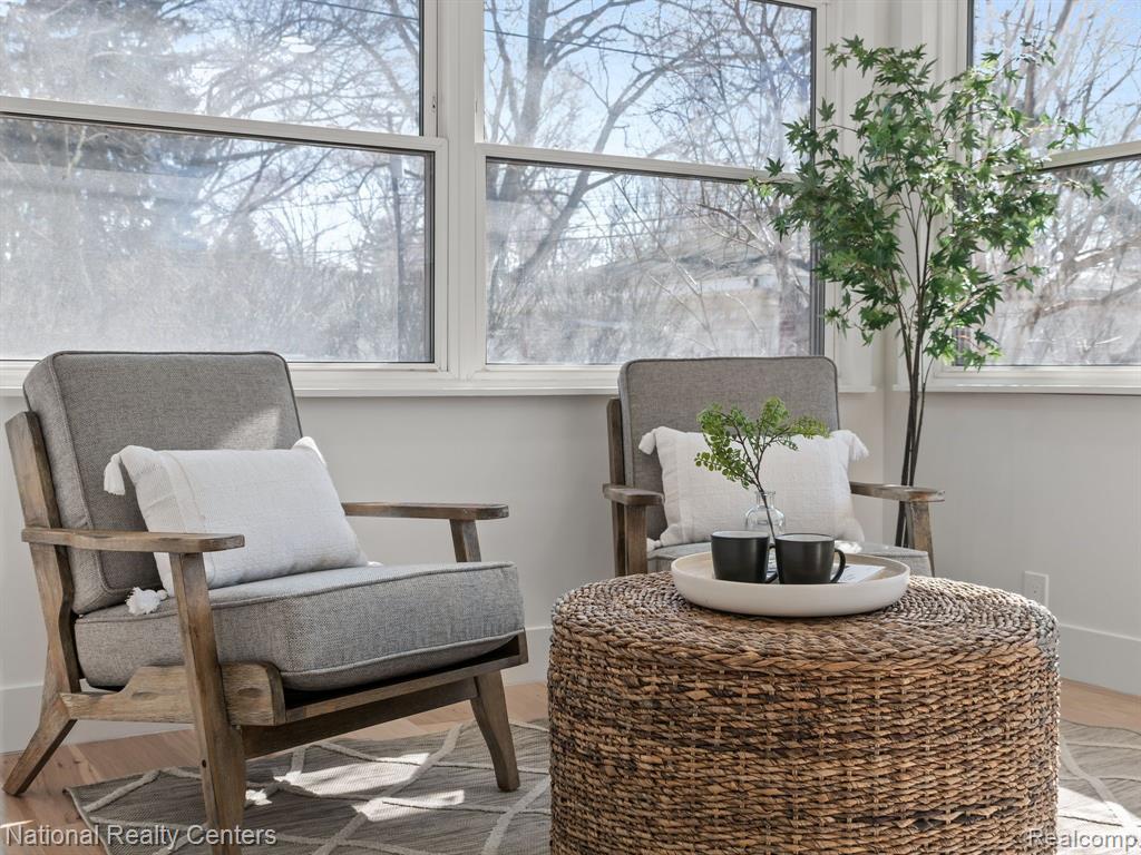 8875 KENBERTON Drive, Oak Park, MI 48237 — Photo 18