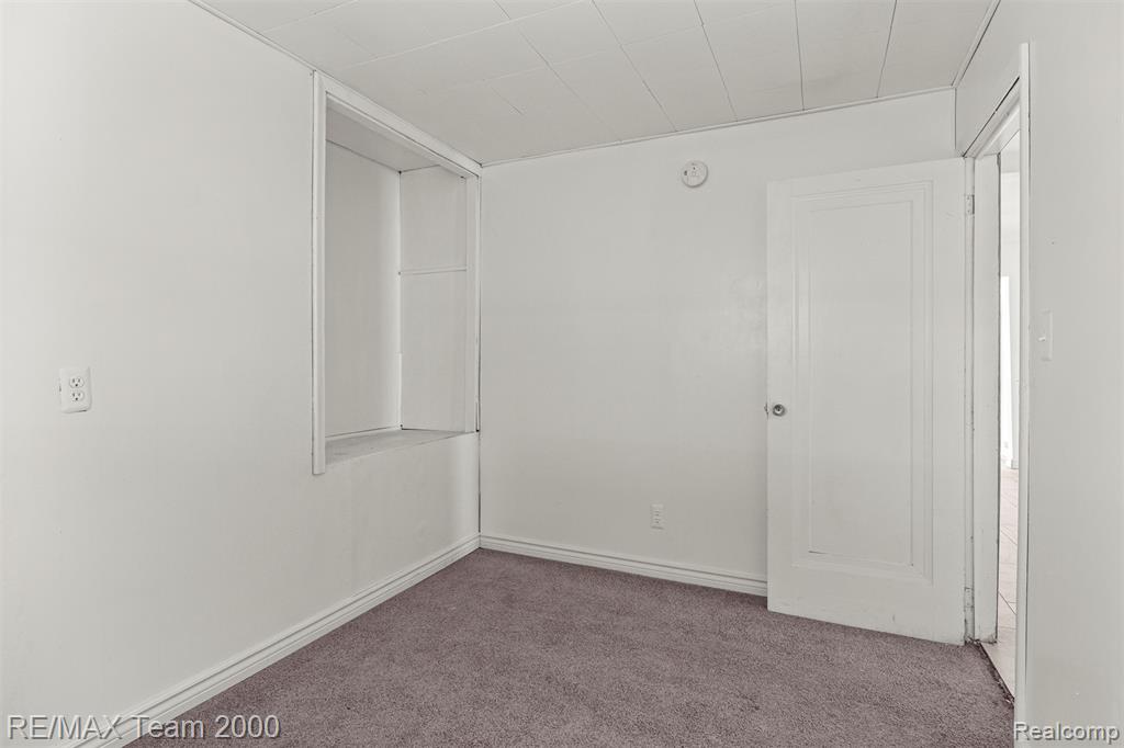 21304 Glen Lodge Road, Royal Oak, MI 48220 — Photo 39