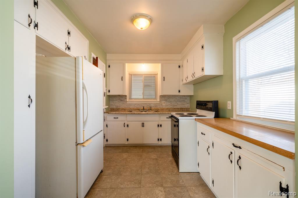 16841 Winston Street, Detroit, MI 48219 — Photo 8