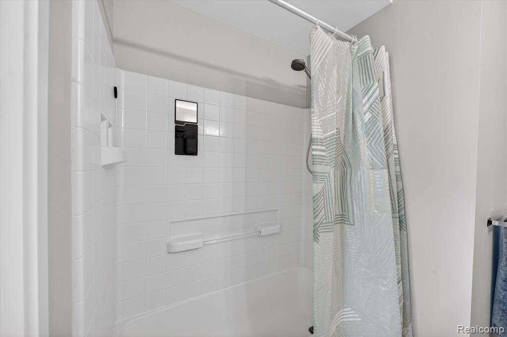 111 N Ashley Street, 406, Ann Arbor, MI 48104 — Photo 25