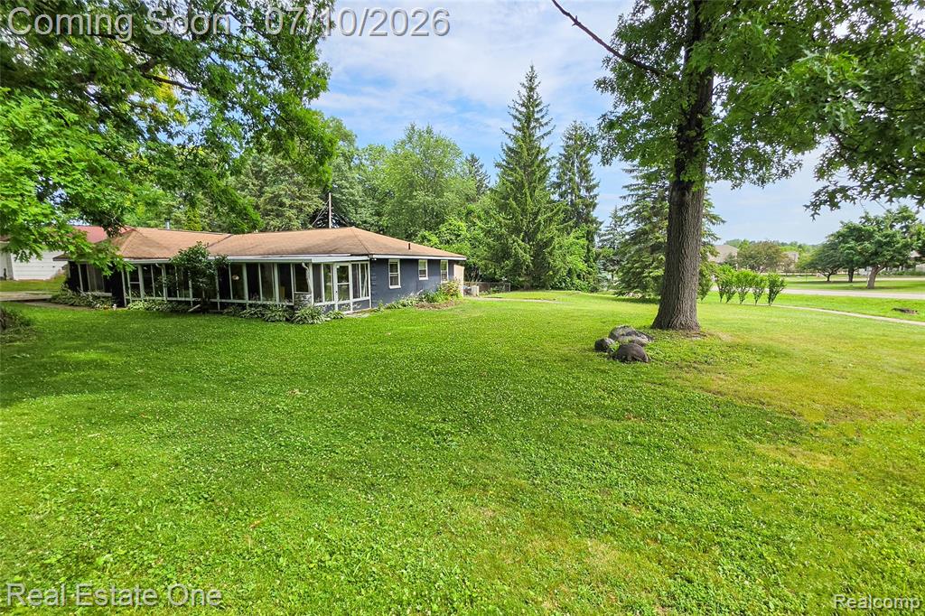 875 S Grey Road, Auburn Hills, MI 48326 — Photo 26