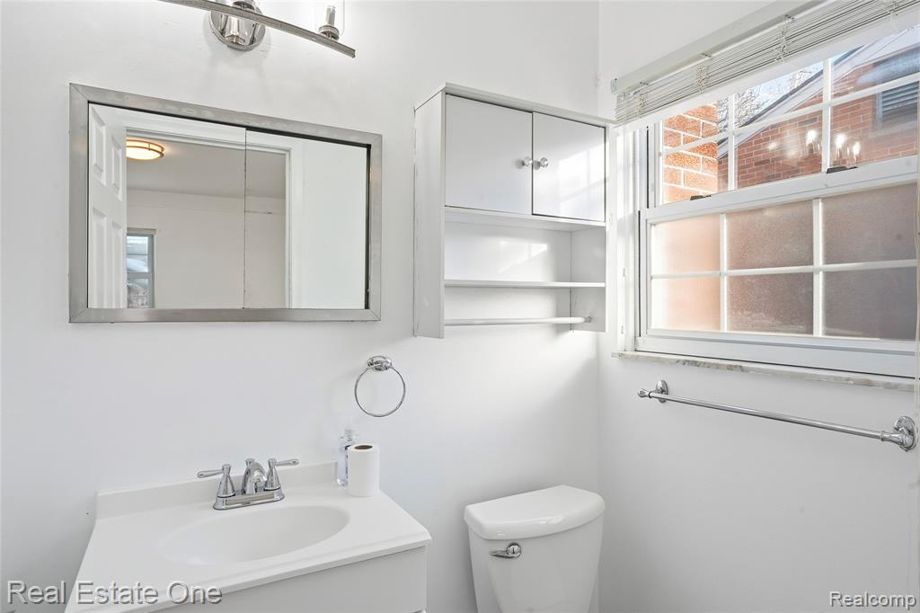 6341 N Charlesworth Street, Dearborn Heights, MI 48127 — Photo 23