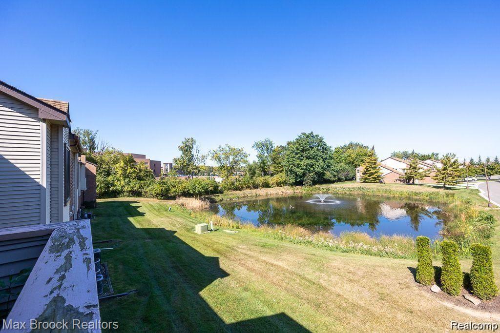 6620 RIDGEFIELD Circle, 204, West Bloomfield, MI — Photo 23