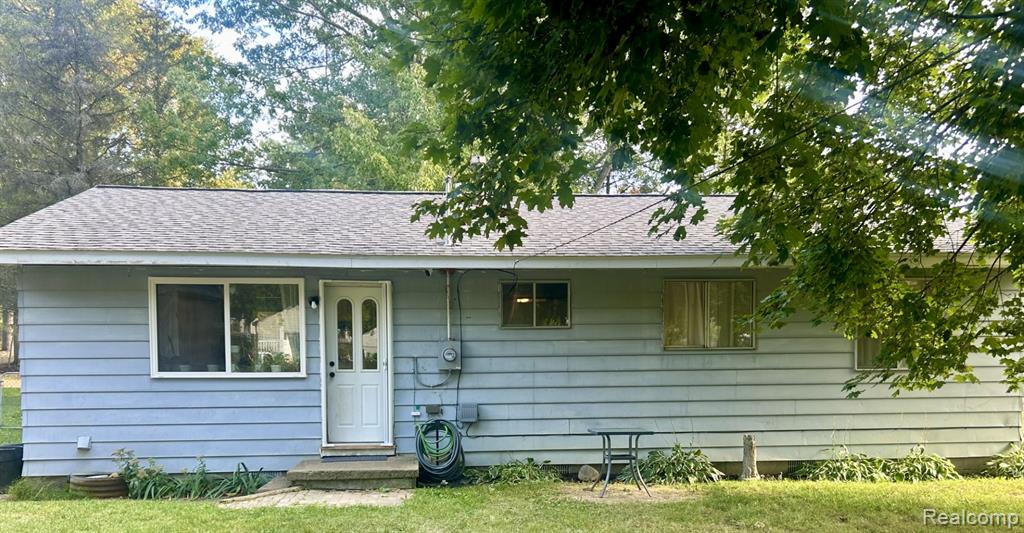 511 Alfred Court, Ortonville, MI 48462 — Photo 11