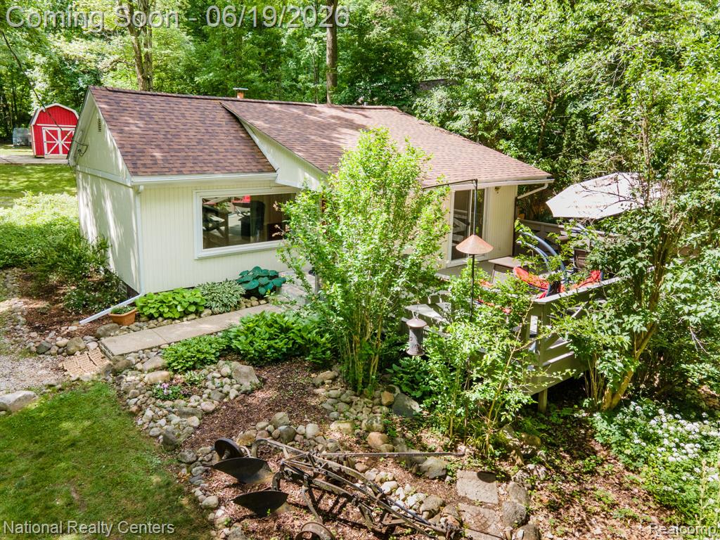 5223 Woodlane Road, Clarkston, MI 48348 — Photo 2