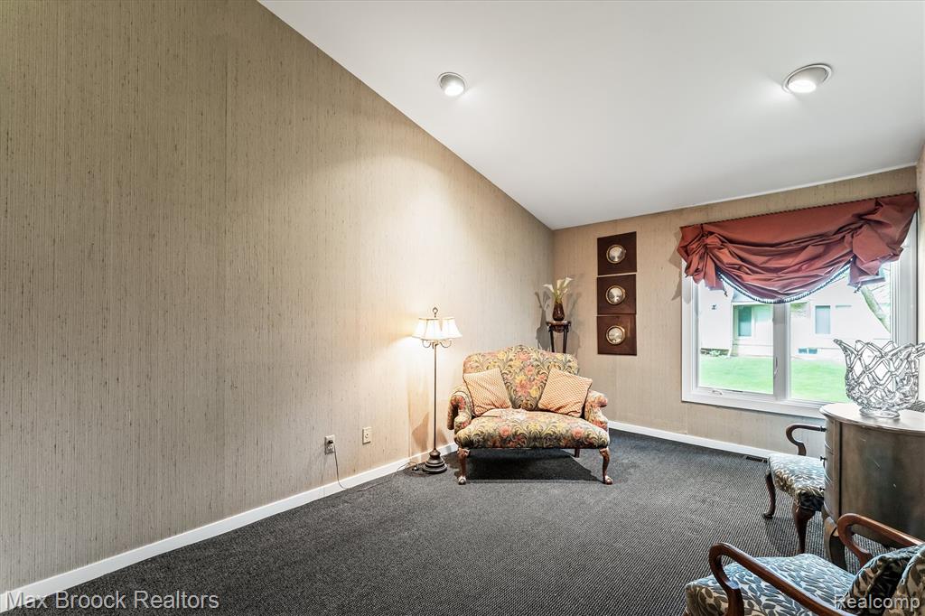 4159 Foxpointe Drive, West Bloomfield, MI 48323 — Photo 25