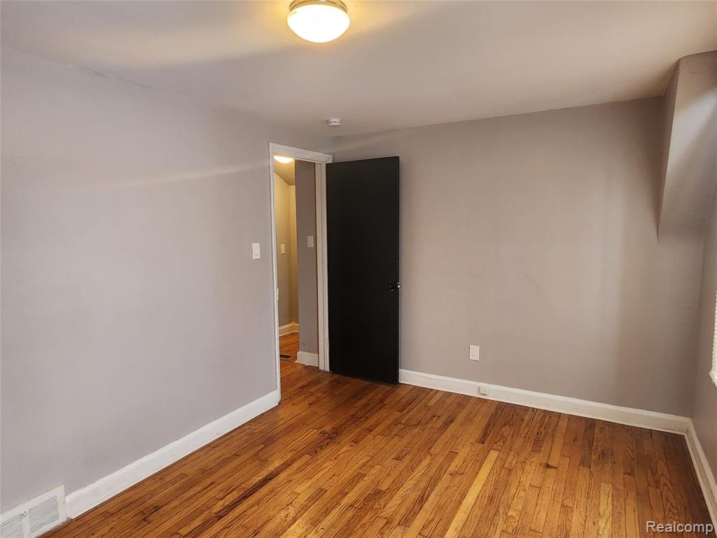 15000 Mayfield Street, Detroit, MI 48205 — Photo 29