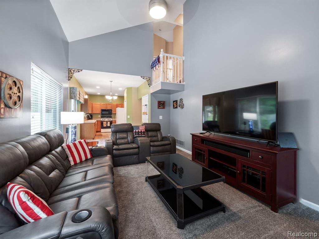 3287 POND RIDGE Drive, Holly, MI 48442 — Photo 12