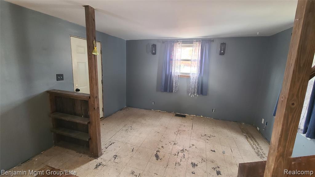 120 W McNeil Street, Corunna, MI 48817 — Photo 4