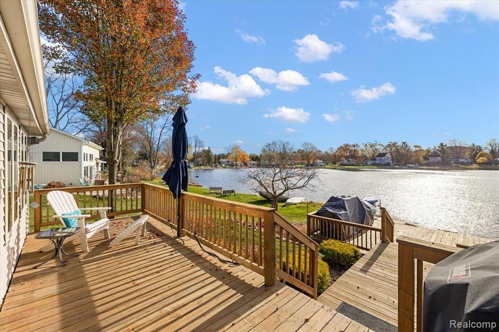 6738 GRAND BEACH Drive, Brighton, MI 48114 — Photo 10