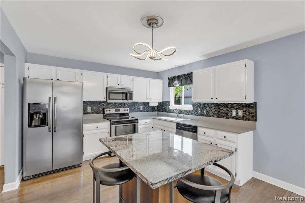4525 STREAMSIDE Trail, Waterford, MI 48329 — Photo 9