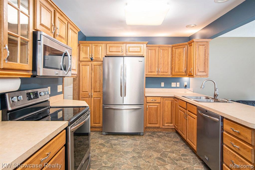 4045 S ELMS Road, Swartz Creek, MI 48473 — Photo 23
