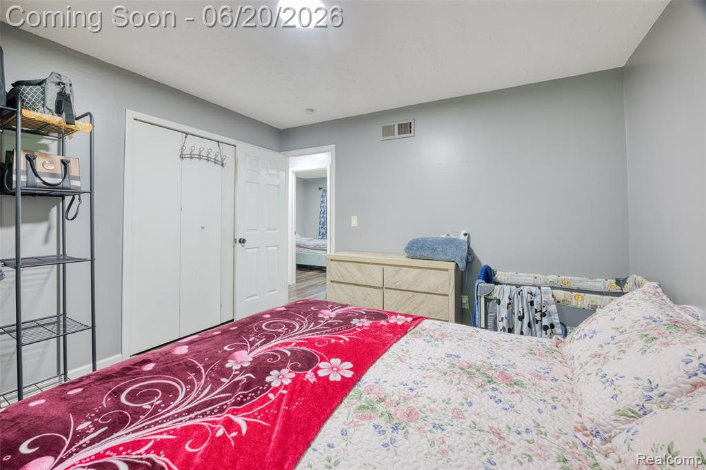 6631 Burnham Drive, Canton, MI 48187 — Photo 24