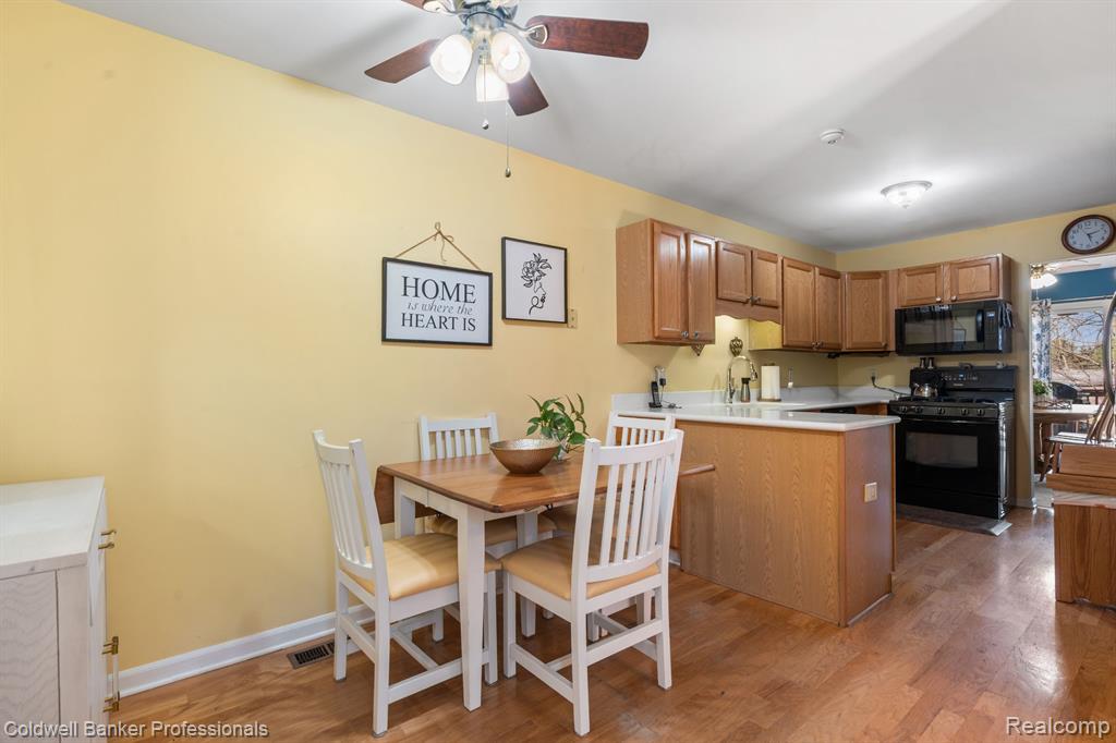 42046 SARATOGA Circle, Canton, MI 48187 — Photo 18