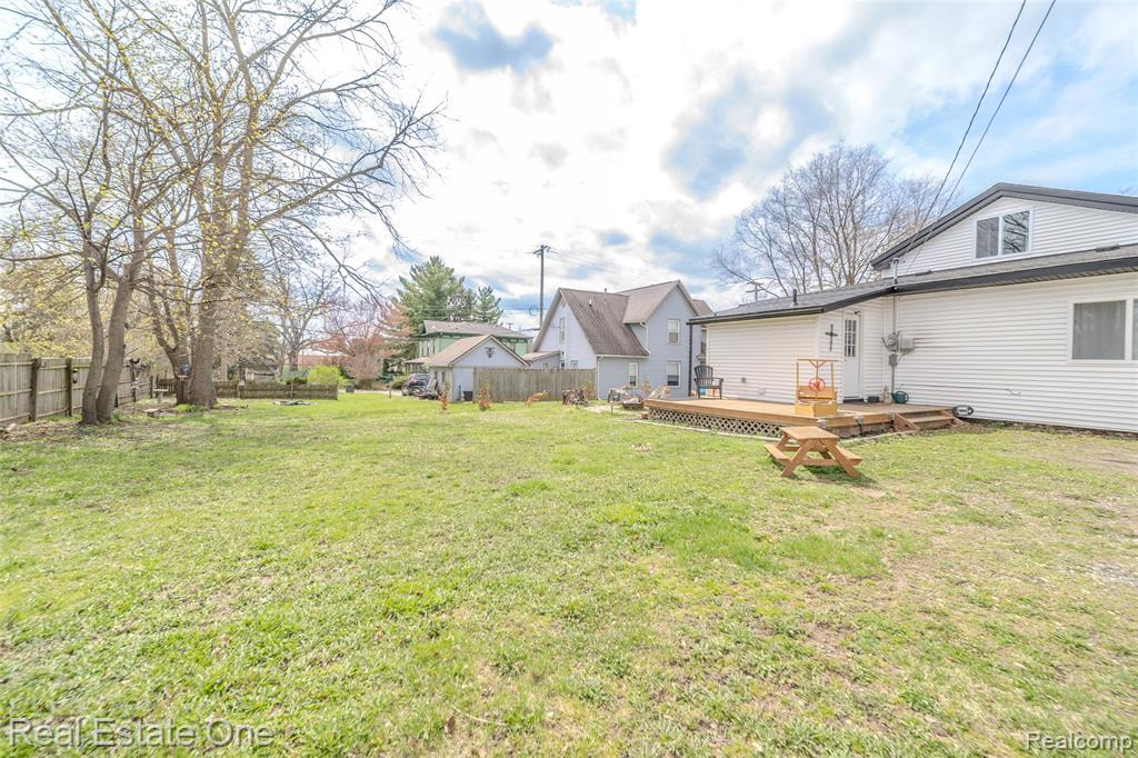 515 S Michigan Avenue, Howell, MI 48843 — Photo 37