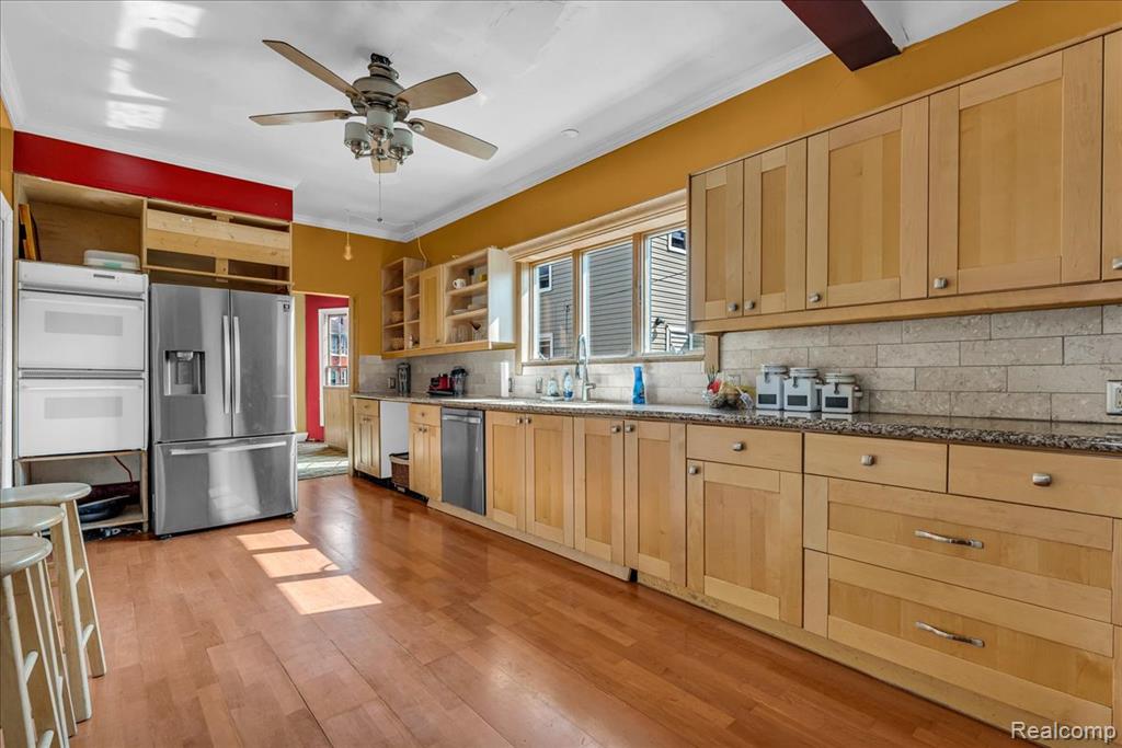 740 Pingree Street, Detroit, MI 48202 — Photo 14