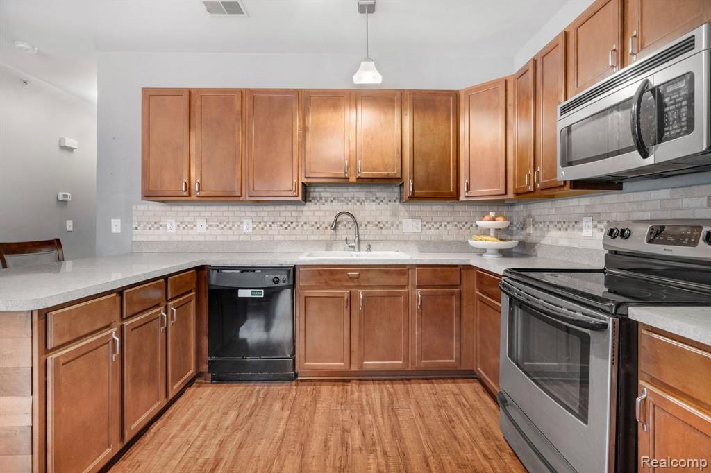10086 RIDGE RUN Street, 36, Howell, MI 48855 — Photo 10