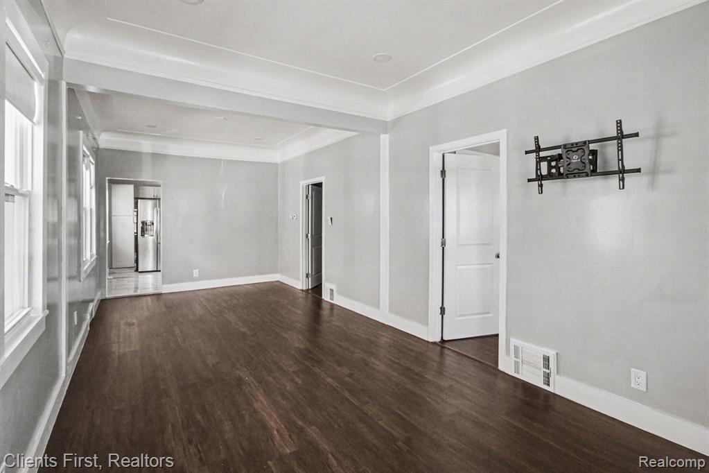 5210 Middlesex Street, Dearborn, MI 48126 — Photo 8