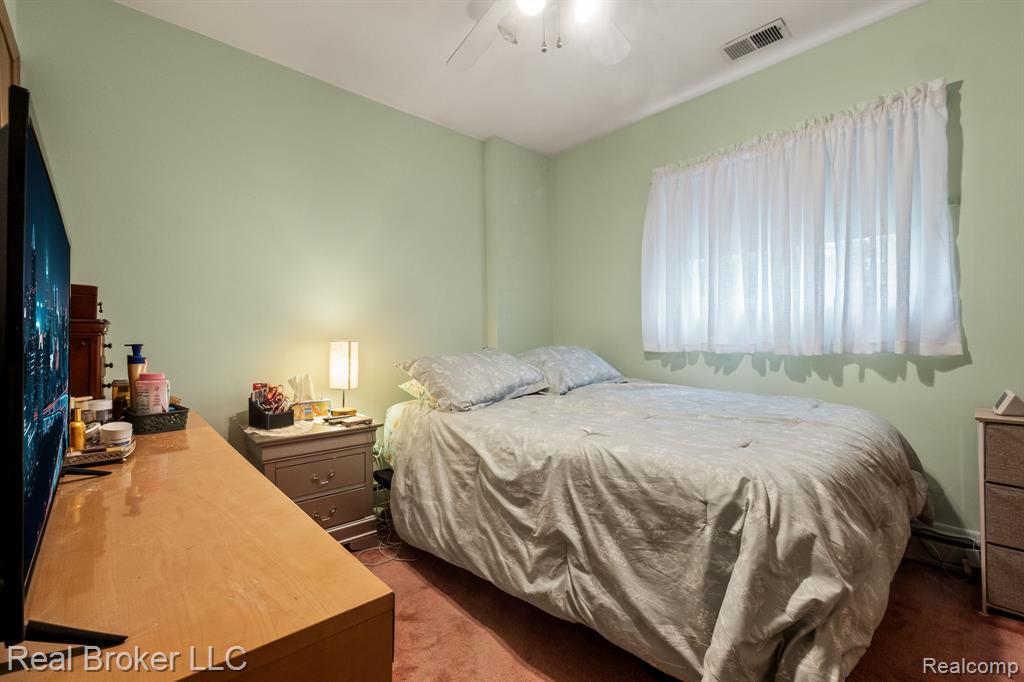 6110 WHITEFIELD Street, Dearborn Heights, MI 48127 — Photo 14