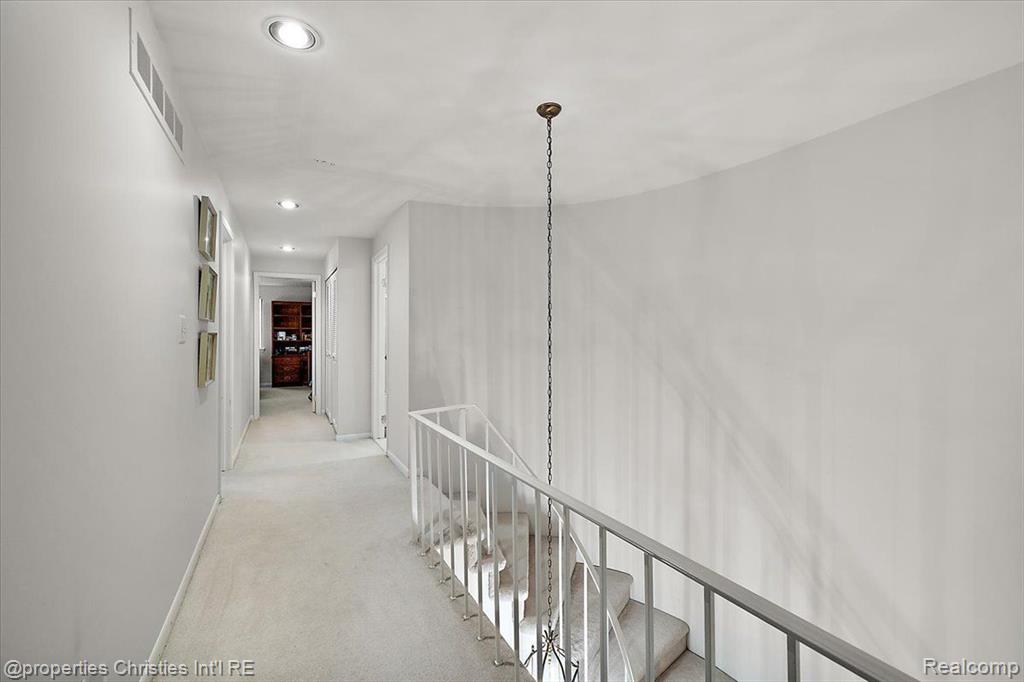 7036 Bridge Way, West Bloomfield, MI — Photo 27