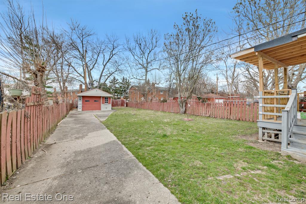 6731 Heyden Street, Dearborn Heights, MI 48127 — Photo 16