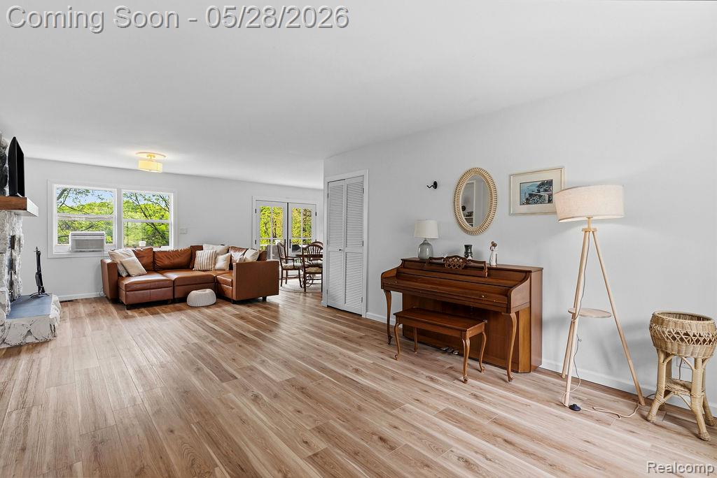 233 Peninsula Lake Drive, Highland, MI — Photo 9
