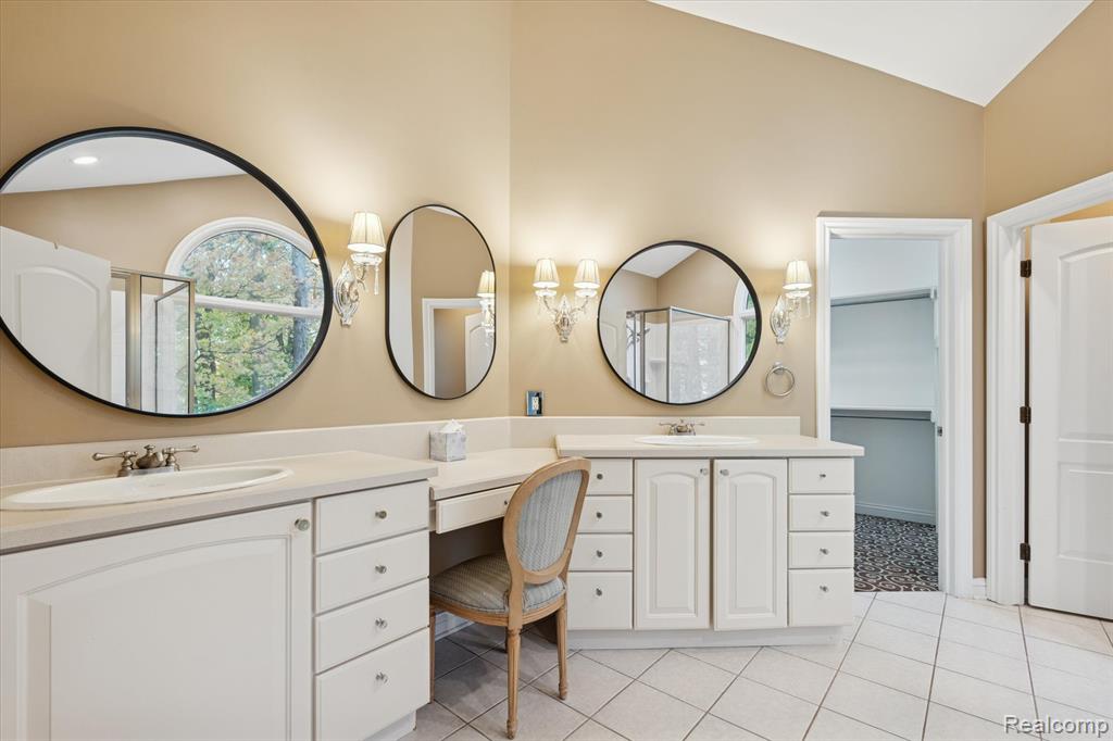 5203 N Bancroft, Bancroft, MI 48429 — Photo 30