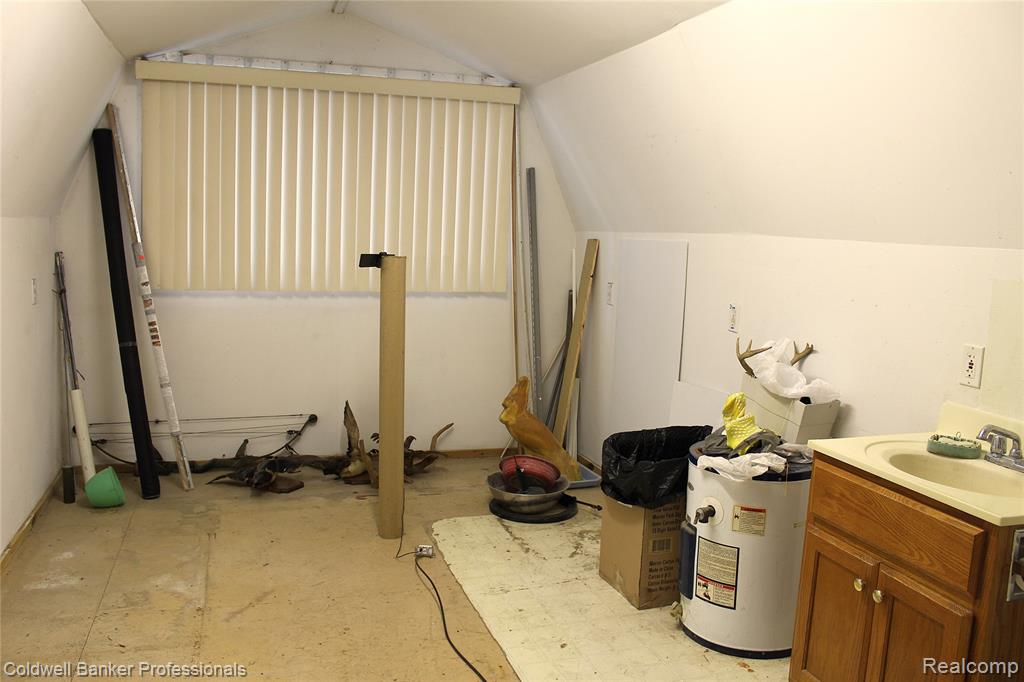 10593 9 Mile Road, Whitmore Lake, MI 48189 — Photo 18