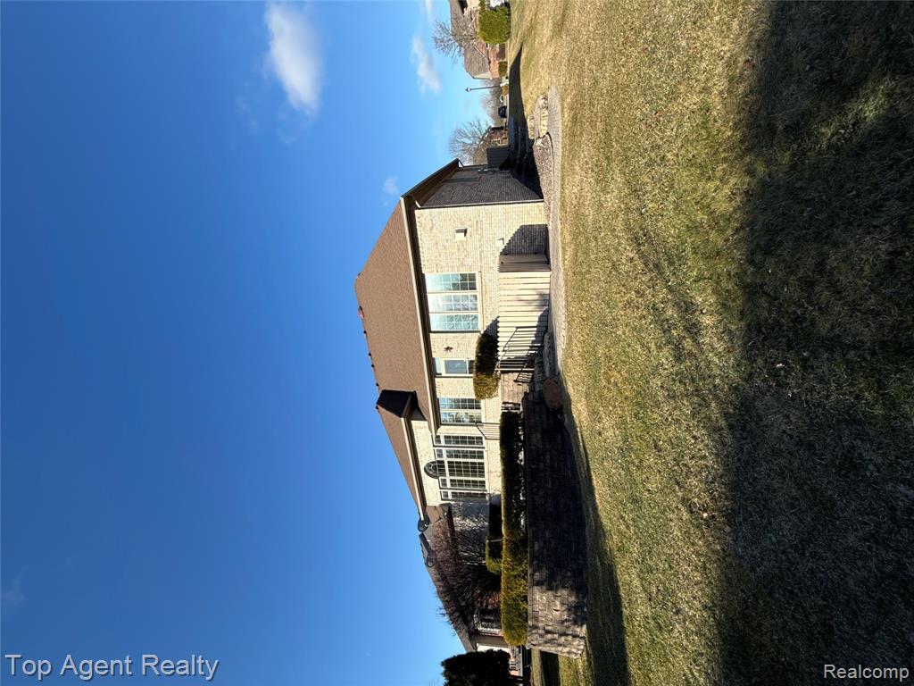 57584 Apple Creek Drive, Washington, MI — Photo 14