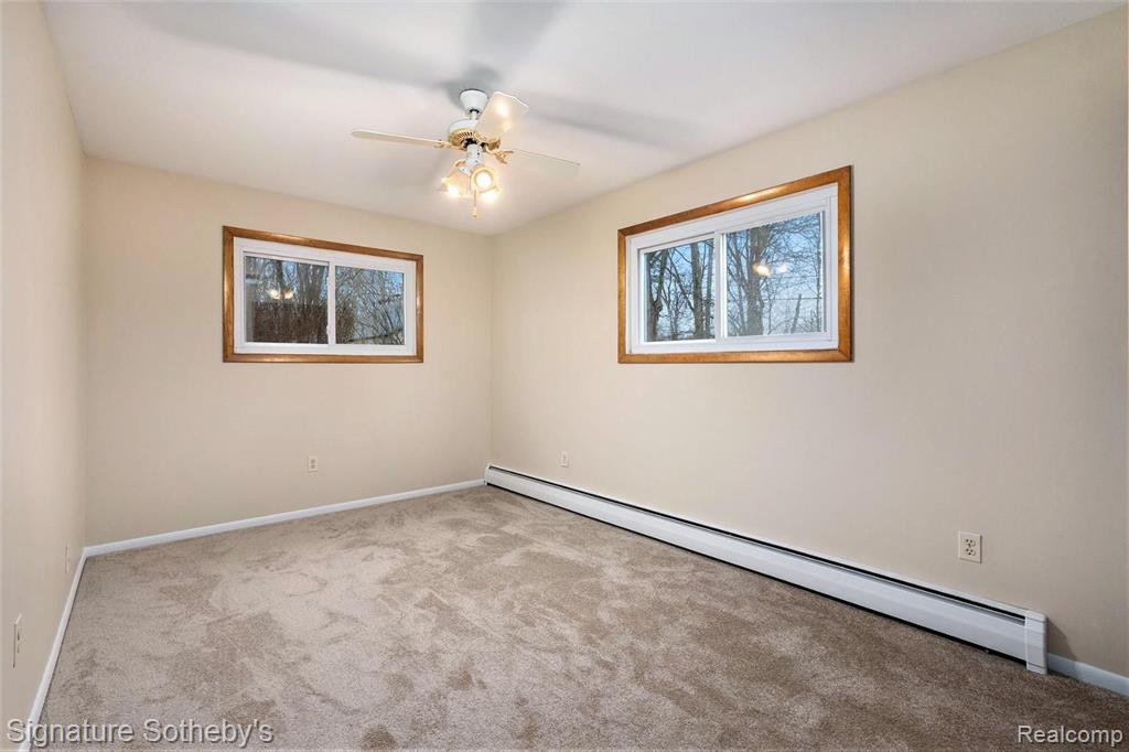 5533 ELDRIDGE Drive, Waterford, MI 48327 — Photo 9