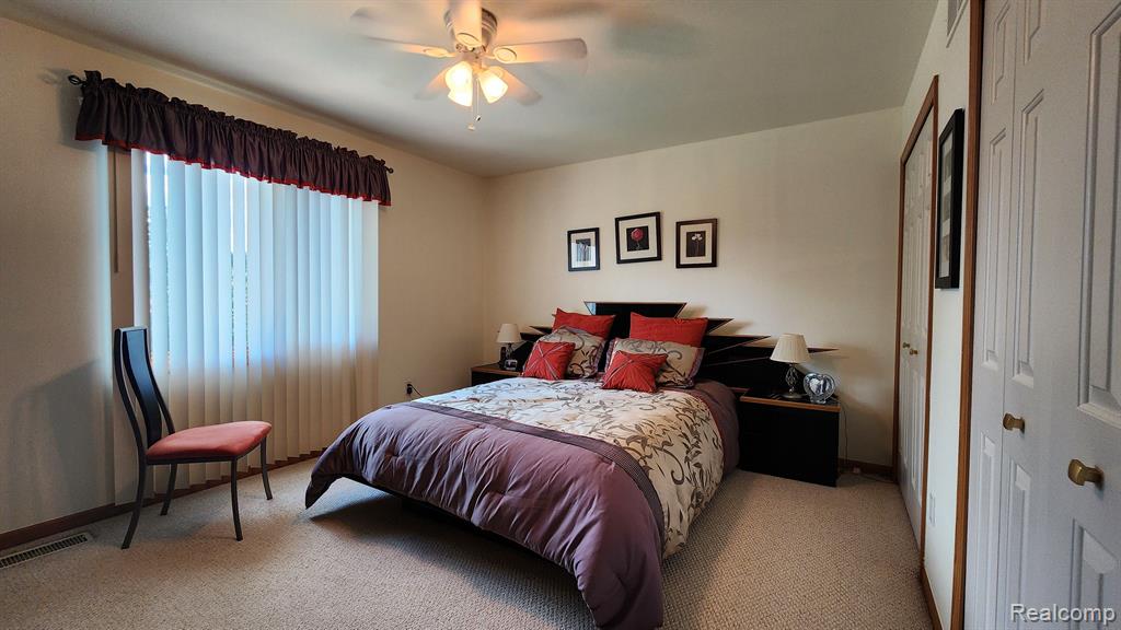 49828 SHELBY CREEK Drive, Shelby Twp, MI 48317 — Photo 37