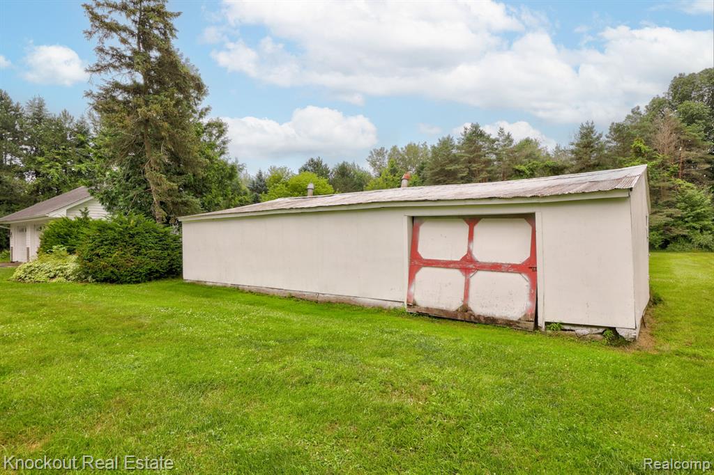 6814 Curtis Road, Bridgeport, MI 48722 — Photo 39