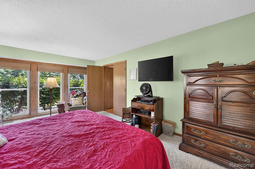 9968 Timothy Lane, South Lyon, MI 48178 — Photo 25