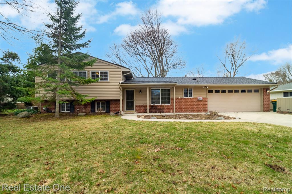 32040 Coronet Drive, Farmington Hills, MI, 48334