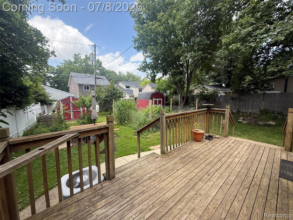 756 Cedarlawn Road, Waterford, MI 48328 — Photo 25
