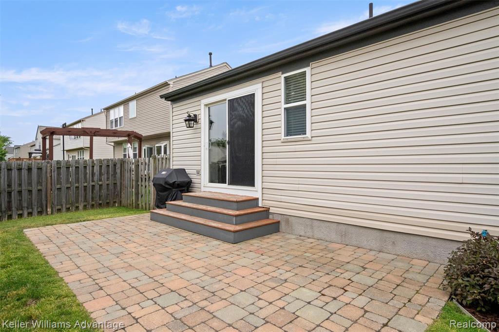 7501 Carlton Drive, Ypsilanti, MI 48197 — Photo 33