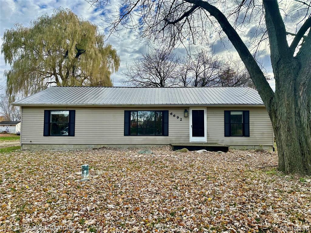 6692 JONES Road, North Branch, MI 48461 — Photo 3