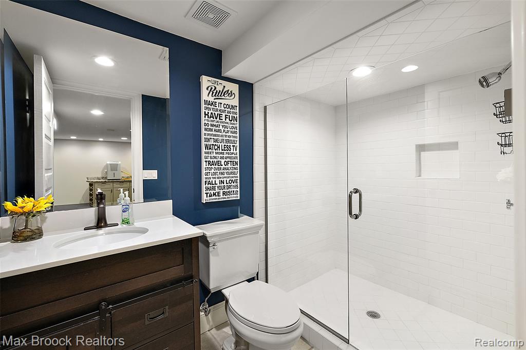 537 Pleasant Street, Birmingham, MI 48009 — Photo 36