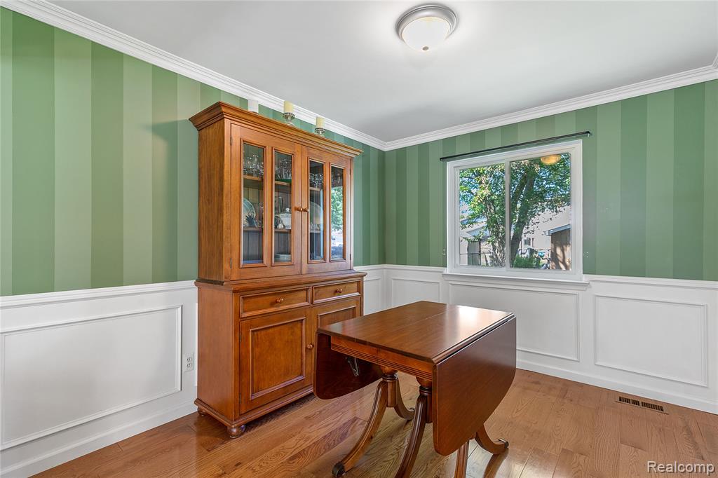7406 Sussex Drive, Canton, MI 48187 — Photo 5