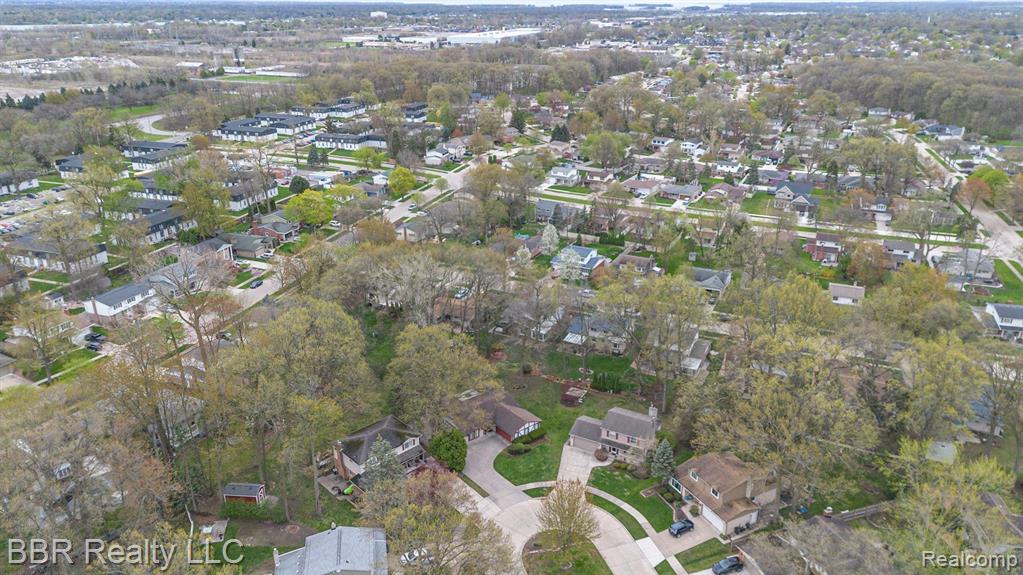 13842 HERITAGE Street, Riverview, MI 48193 — Photo 30