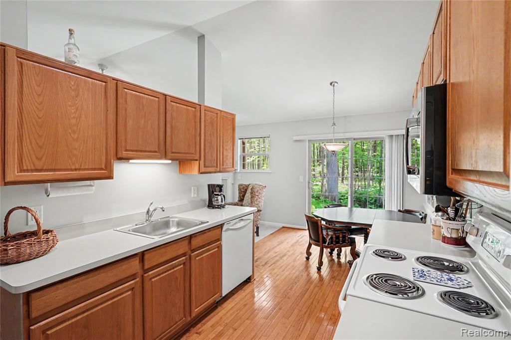 4114 Stonebridge, Holly, MI 48442 — Photo 10